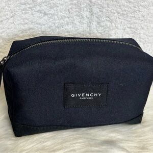 Givenchy Parfums✨🖤🤍Black Toiletry Bag